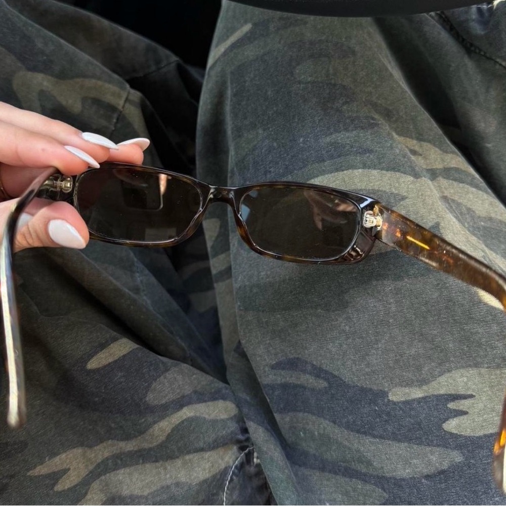 Vintage Gucci Tortoiseshell Rectangular Sunglasse… - image 3